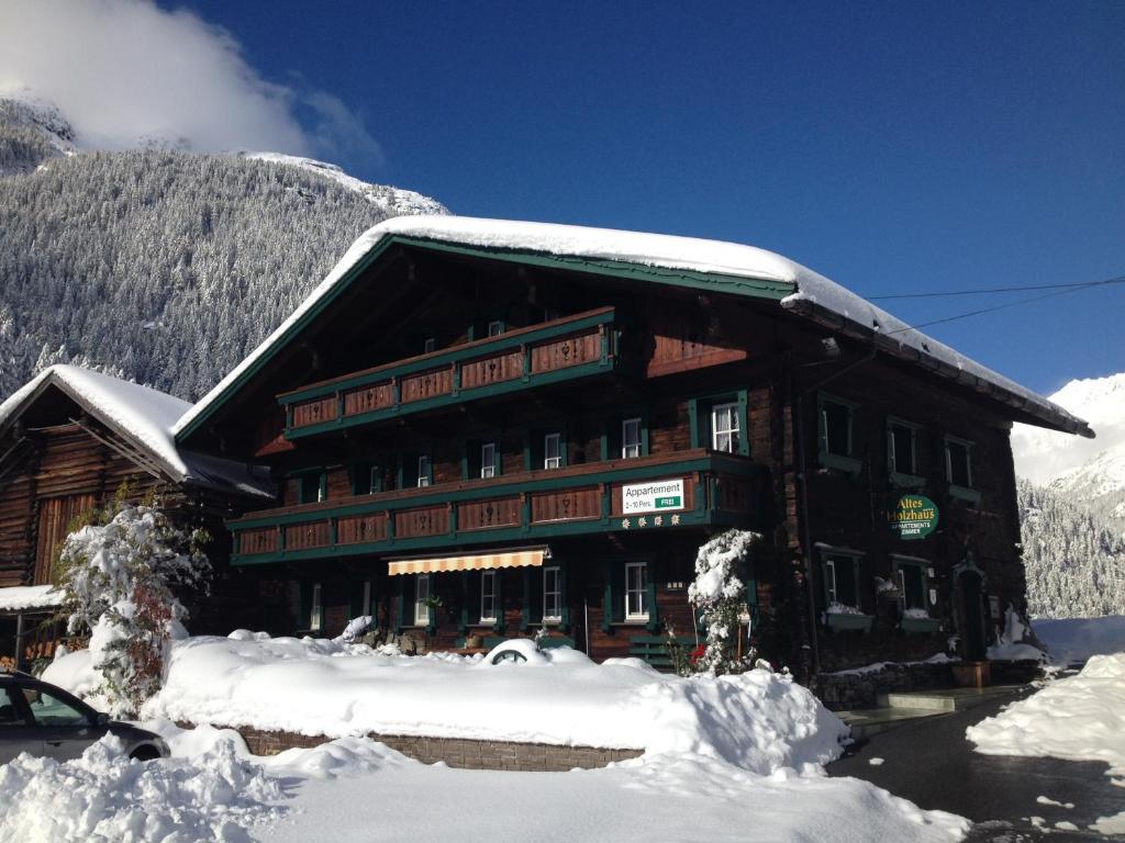 Altes Holzhaus Lägenhet Sölden Exteriör bild
