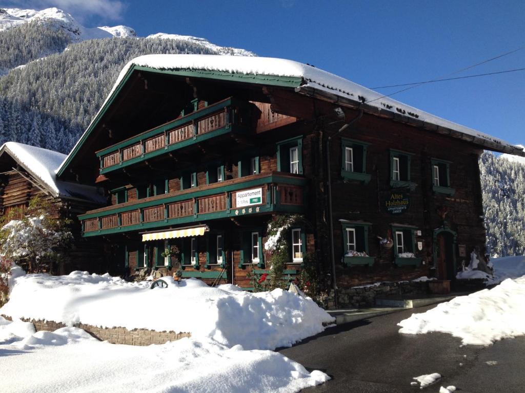 Altes Holzhaus Lägenhet Sölden Exteriör bild